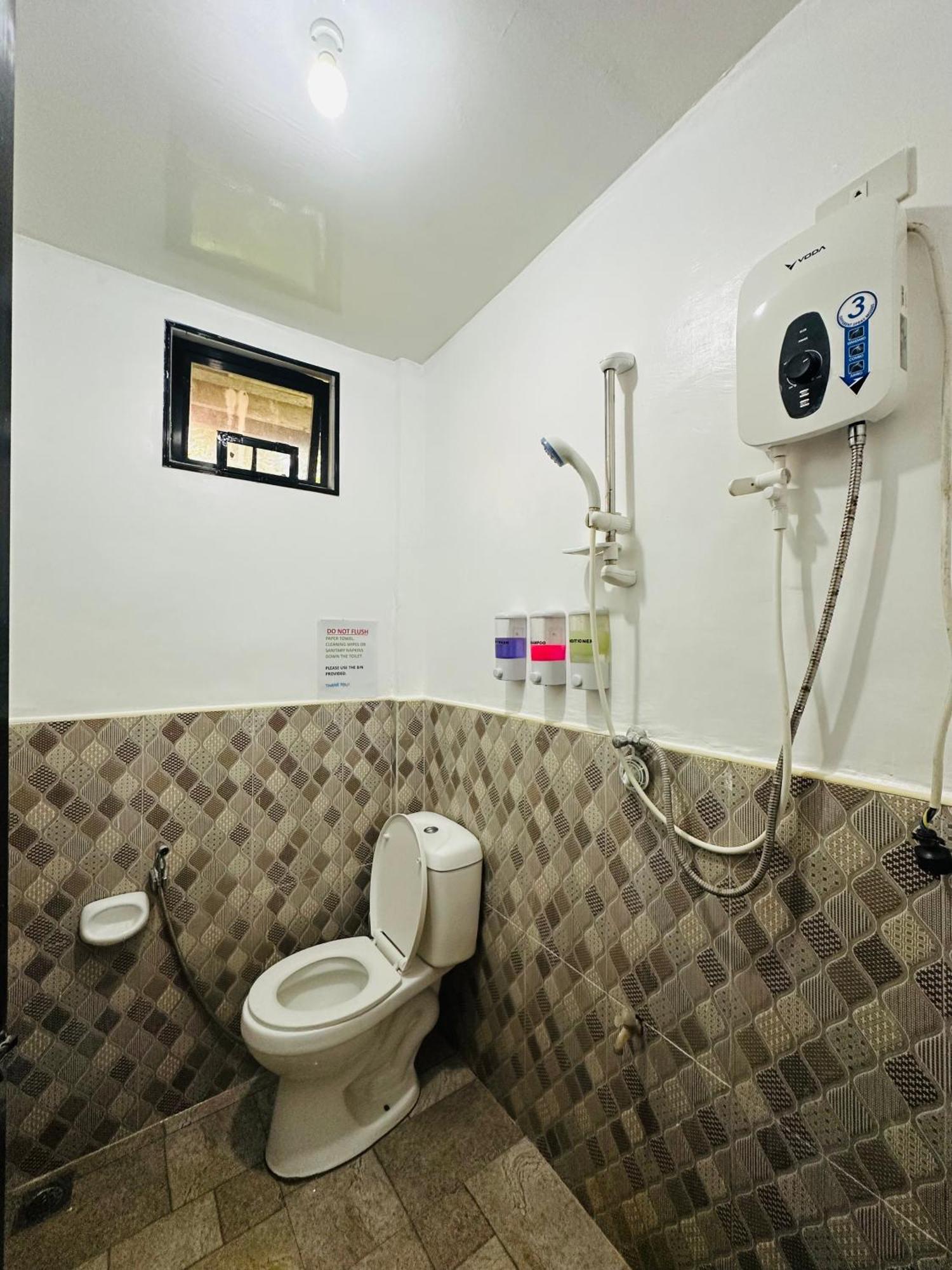 Burgos  Cris & Mar Homestay מראה חיצוני תמונה